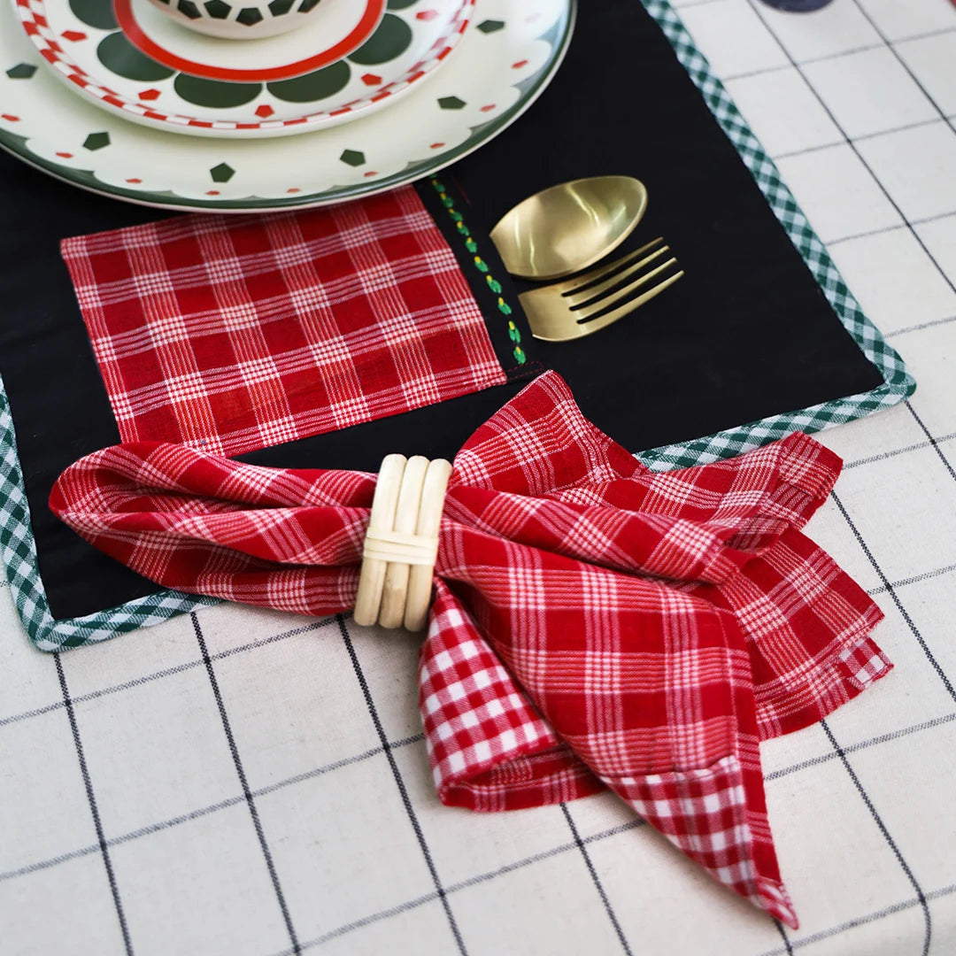 Classic Checkmate | Napkins | Set of 4