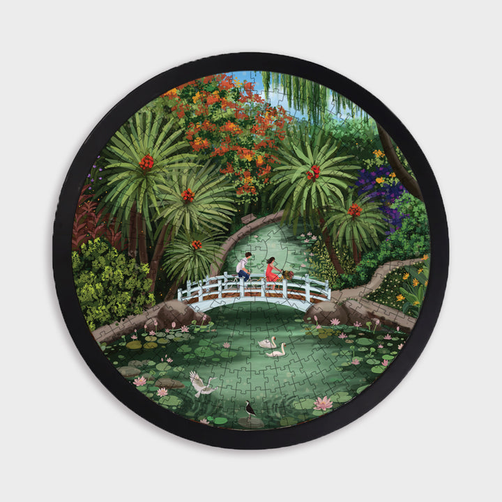 Side by Side | Frameable Circular Puzzle | 300 Pieces