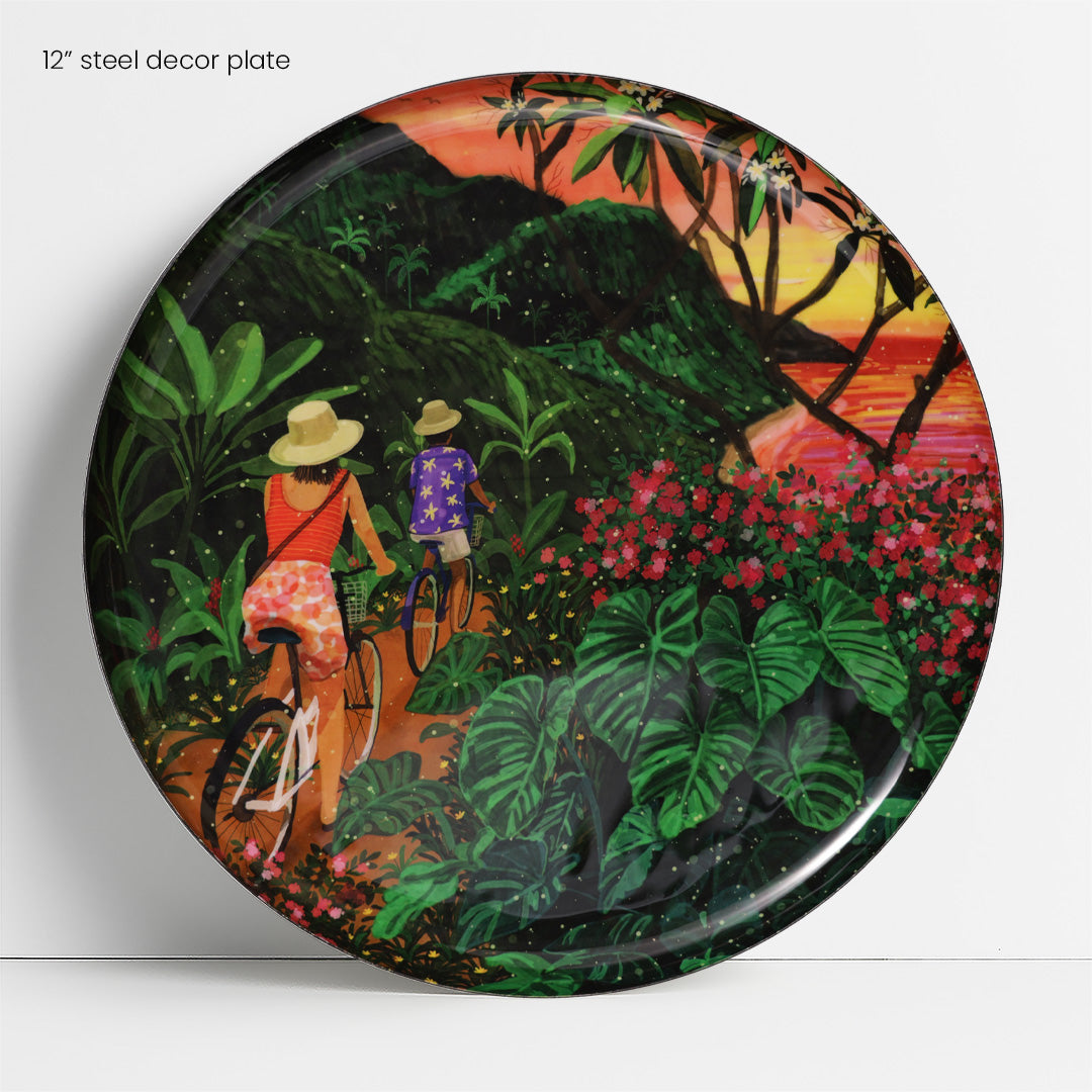 Close up of the 12 inch metal decor plate | home decorative item