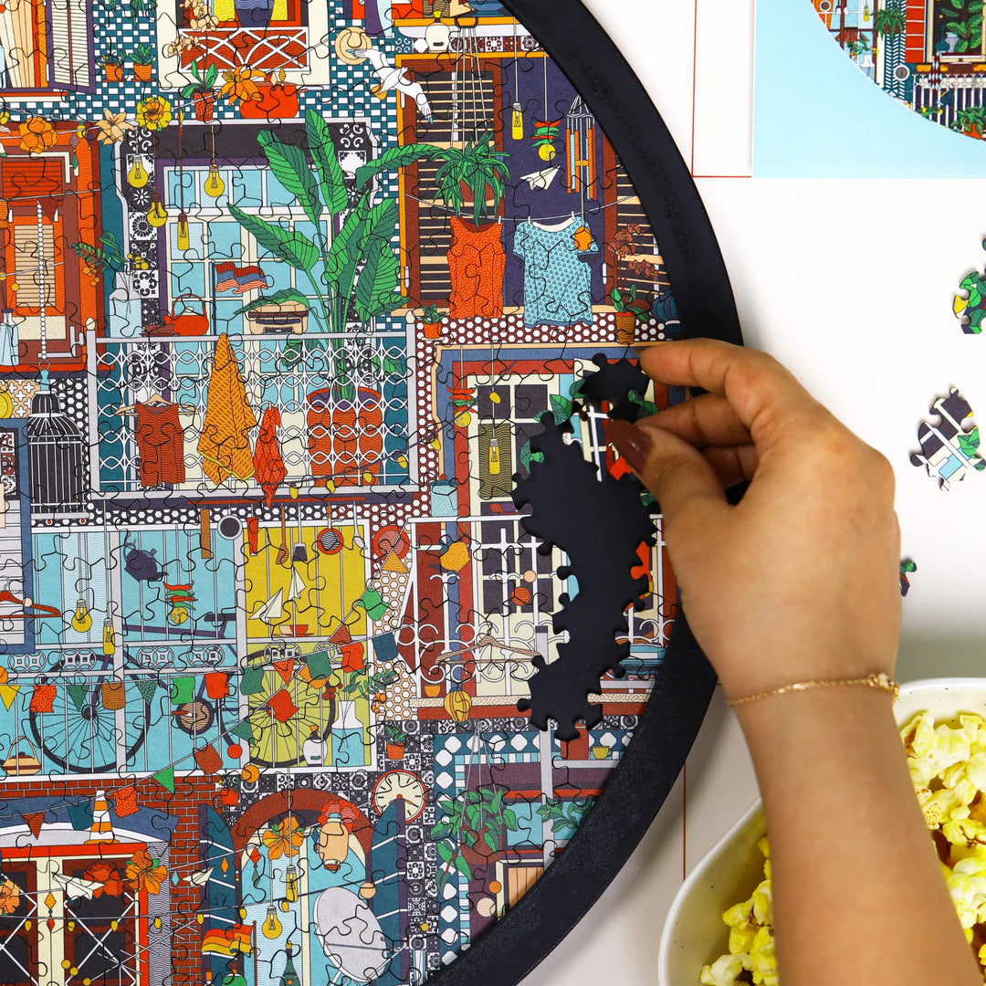 Living Windows | Framed Puzzle - Circular | 300 pieces